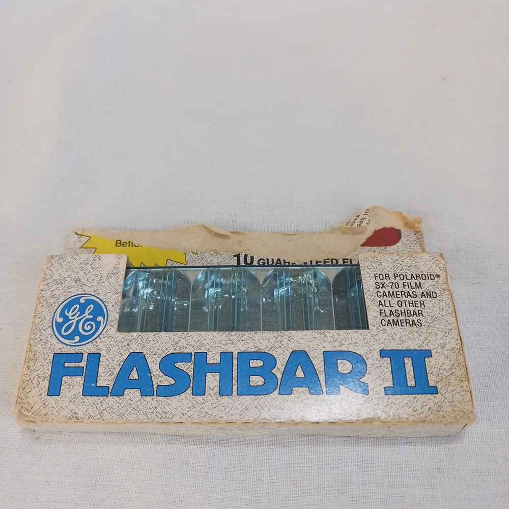 Vintage GE Flash Bar II Polaroid Sylvania SX70 Sealed